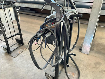 Máquina para metal