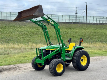 Trator JOHN DEERE