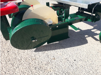Semeador de batatas novo GARMACH Transplanteur à Mini-Mottes 2 rangs: foto 5