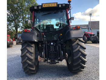 Locação financeira de  2006 Valtra N121 c/w front loader, 9700 Hrs 2006 Valtra N121 c/w front loader, 9700 Hrs: foto 2