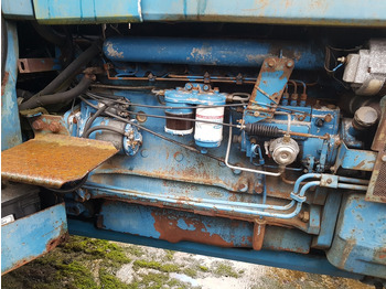 Trator Ford 8210: foto 5