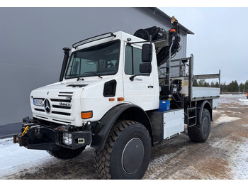 Camião de caixa aberta/ Plataforma UNIMOG
