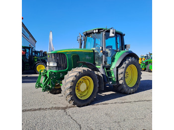 Trator JOHN DEERE 6820