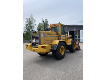 Pá carregadora de rodas Volvo L120B: foto 5