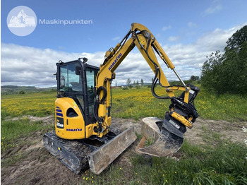 Mini escavadeira KOMATSU PC26