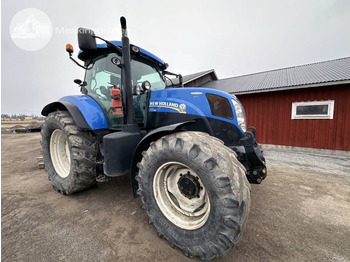 Trator NEW HOLLAND T7