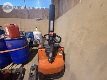 Empilhador elétrico TOYOTA