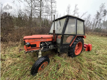 Trator ZETOR