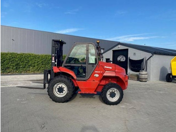 Empilhador todo-o-terreno MANITOU M 30-4