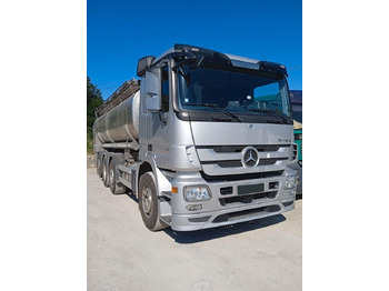 Camião cisterna MERCEDES-BENZ Actros