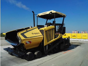 Acabadora BOMAG