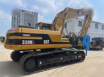 Escavadora de rastos CATERPILLAR 320BL: foto 3