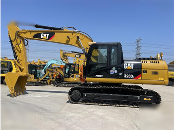 Escavadora de rastos CATERPILLAR 320D2