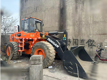 Pá carregadora de rodas DOOSAN DL503