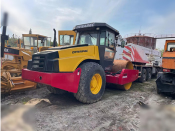 Compactador DYNAPAC
