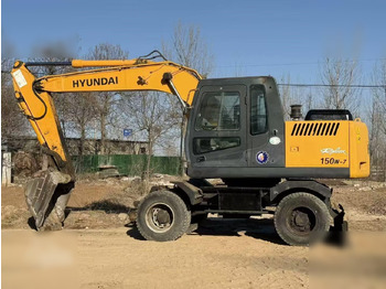 Escavadeira de rodas HYUNDAI