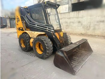 Mini pá carregadora JCB ROBOT 185