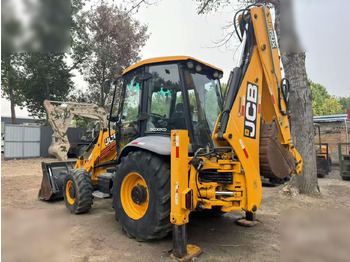 Retroescavadeira JCB 3CX