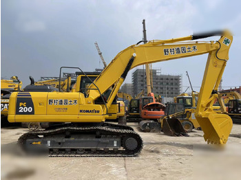 Escavadora de rastos KOMATSU PC200-8