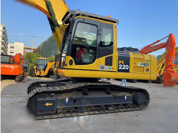 Escavadora de rastos KOMATSU PC220-8: foto 5