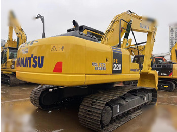 Escavadora de rastos KOMATSU PC220-8: foto 3