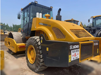 Compactador XCMG XS223J