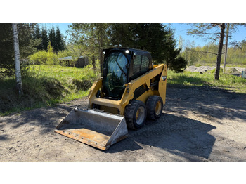 Mini pá carregadora CATERPILLAR 226D