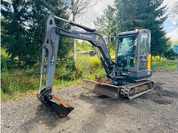 Mini escavadeira VOLVO EC35C