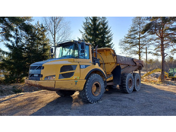 Caminhão articulado VOLVO A25F