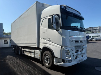 Camião furgão VOLVO FH 540
