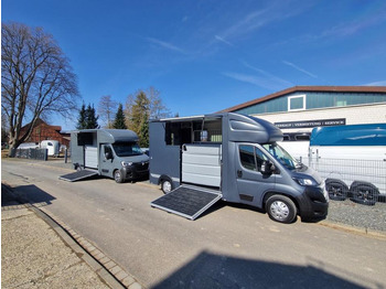 Camião de transporte de cavalos