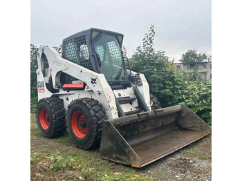Mini pá carregadora BOBCAT S300