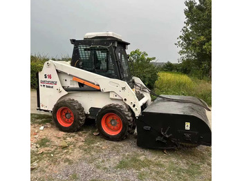 Pá carregadora de rodas BOBCAT S16