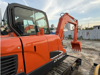 Mini escavadeira DOOSAN DX60