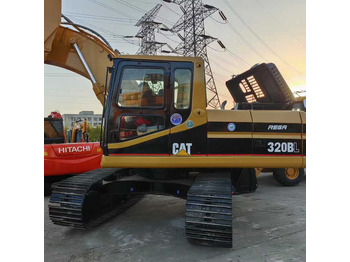 Escavadeira CATERPILLAR 320CL