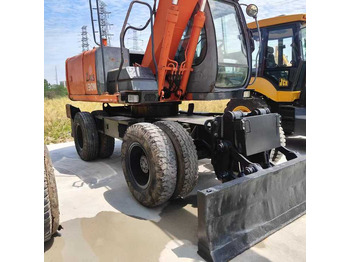 Escavadeira HITACHI ZX130W
