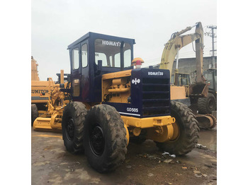 Motoniveladora KOMATSU