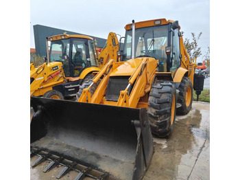 Retroescavadeira JCB 4CX