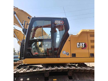 Escavadora de rastos CATERPILLAR