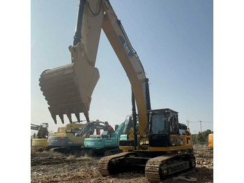 Escavadora de rastos CATERPILLAR