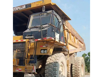 Caminhão fora de estrada CATERPILLAR
