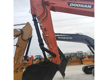 Escavadora de rastos Used Digger DOOSAN DX300 Construction Machinery Construction Digger Used DOOSAN DX300 Cheap Excavator [ Copy ]: foto 5