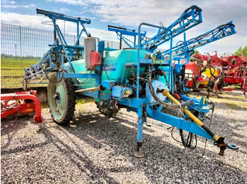 Pulverizador de arrastar BERTHOUD