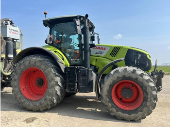 Trator CLAAS Axion 830