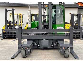 Empilhador de 4 vias Combilift C3000 / 4100 MM / 3 TONS / PLATFORM / 1939 MTH / LPG / LIKE NEW: foto 2