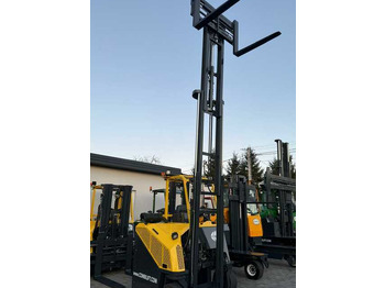 Empilhador de 4 vias COMBILIFT