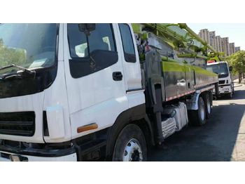 Autobetoneira com bomba ISUZU