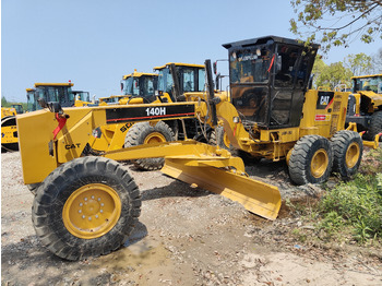 Máquina de construção CATERPILLAR