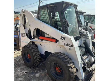Pá carregadora de rodas BOBCAT S300
