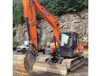 Escavadora de rastos DOOSAN DX140